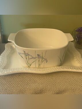Vintage Corning Ware 3 liter casserole dish in the "Shadow Iris" pattern
